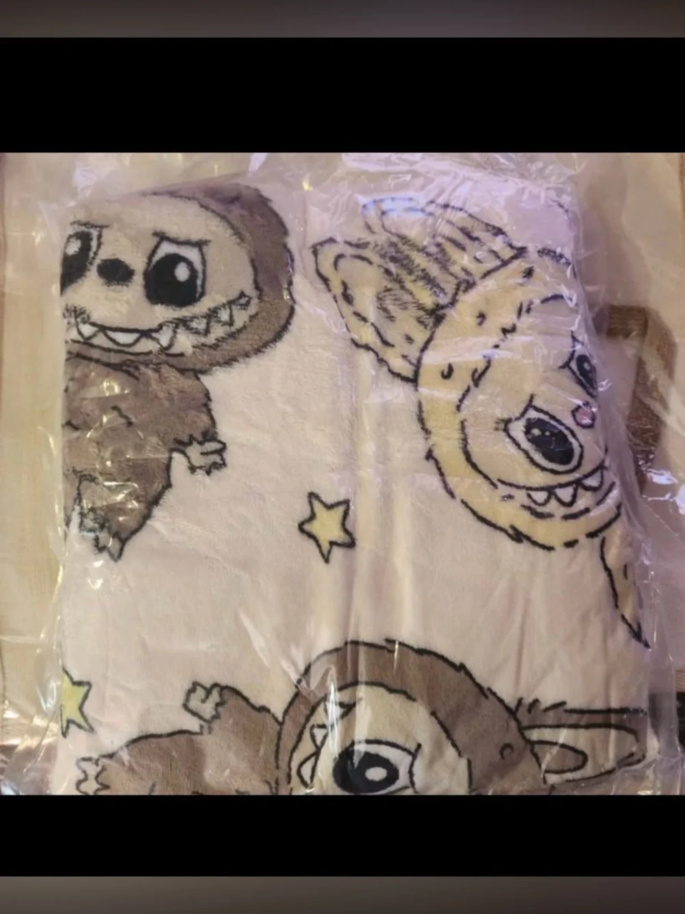 Labubu Blankets - Picture 2 of 3